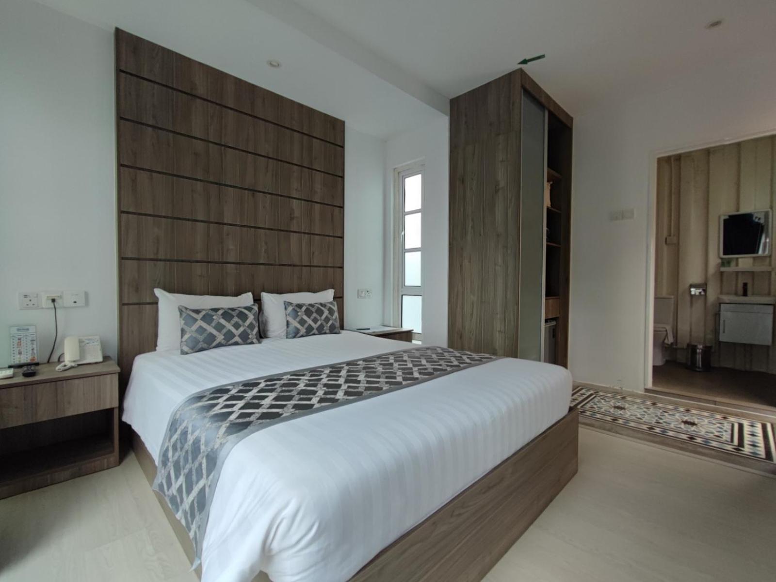 Solesor Kampong Beach Resort Петалинг Джая Екстериор снимка