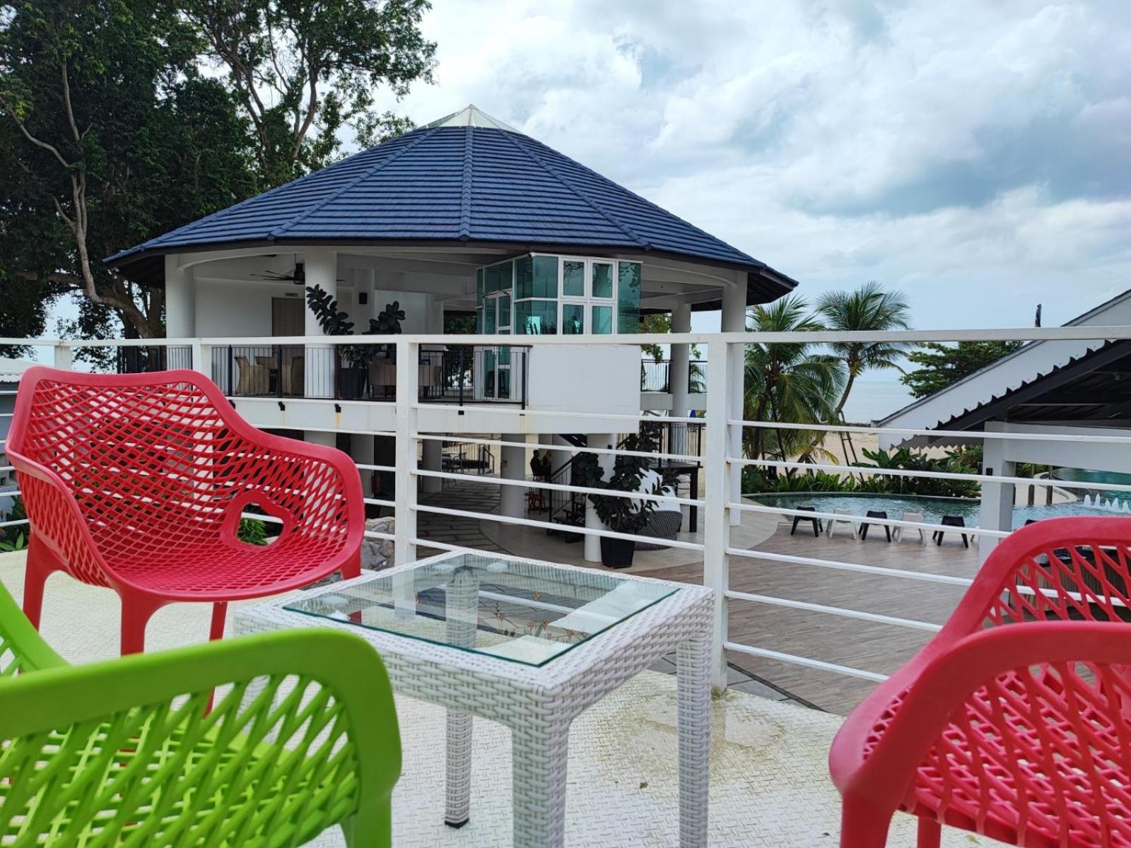 Solesor Kampong Beach Resort Петалинг Джая Екстериор снимка
