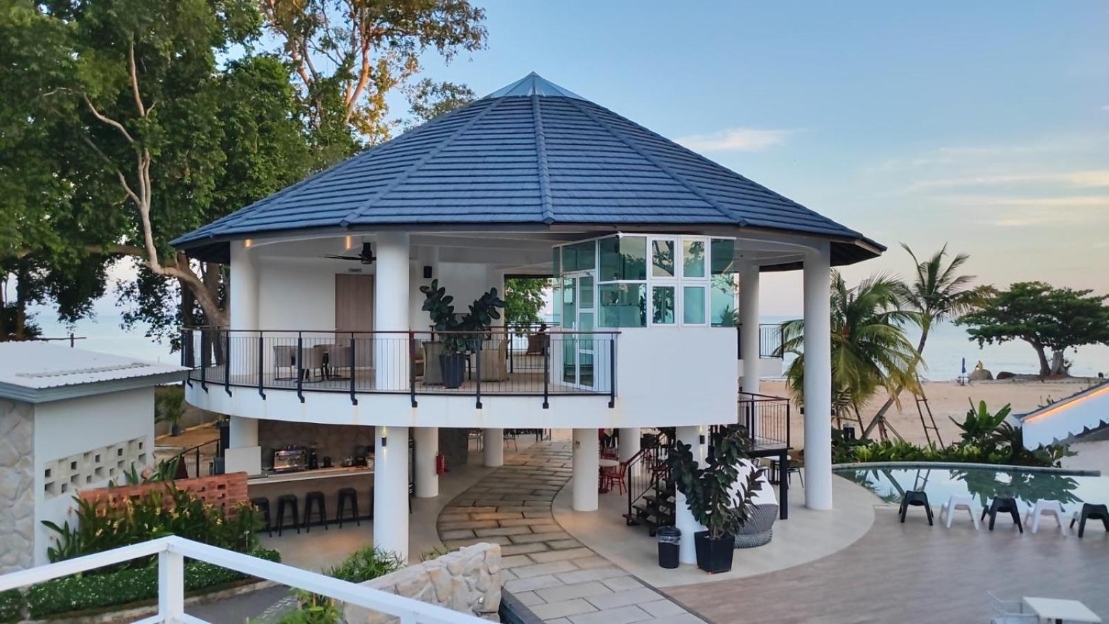 Solesor Kampong Beach Resort Петалинг Джая Екстериор снимка